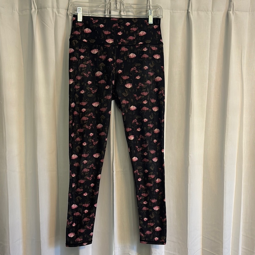 Fabletics Women's Floral Leggings in Pink and Black